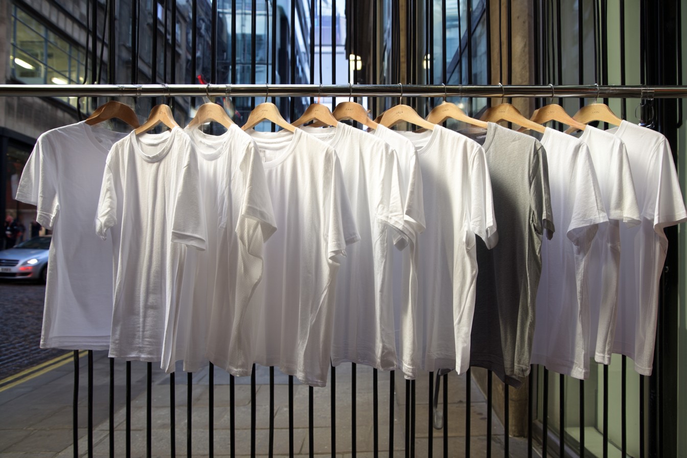 im1979_I_Tried_Every_White_T-shirt_on_the_British_High_Street_1b6372ff-1eef-496e-bf85-b690cc9fae18_1